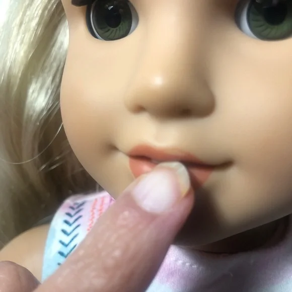 AMERICAN GIRL "Kira Bailey" " Doll 18" green eyes, blonde hair - Picture 5 of 5